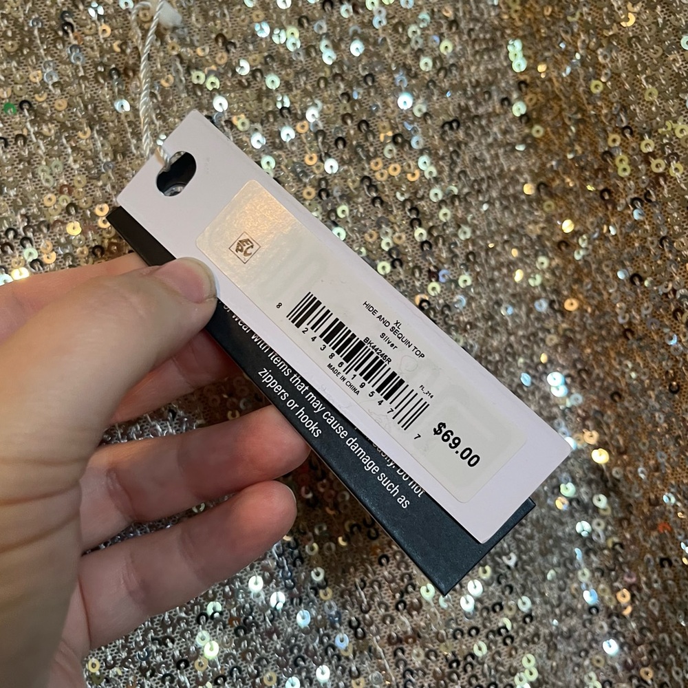Steve Madden Silver Sequin Tank Top - Picture 3 of 9